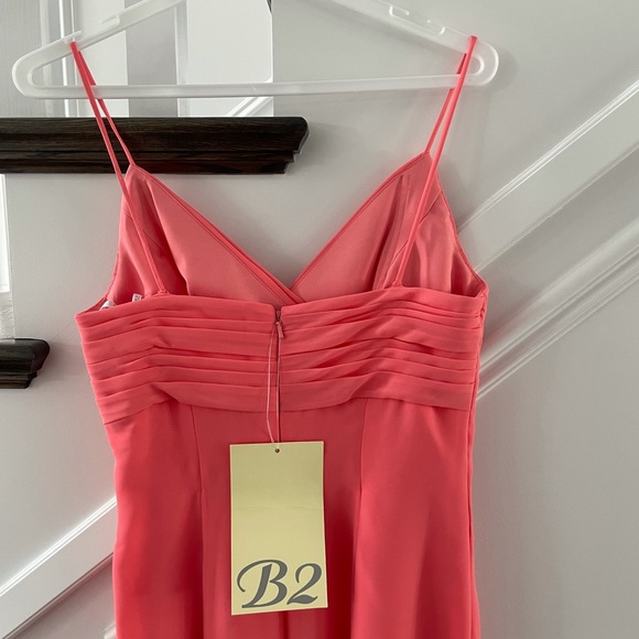 Elegant coral dress. BNWT - Picture 2 of 4